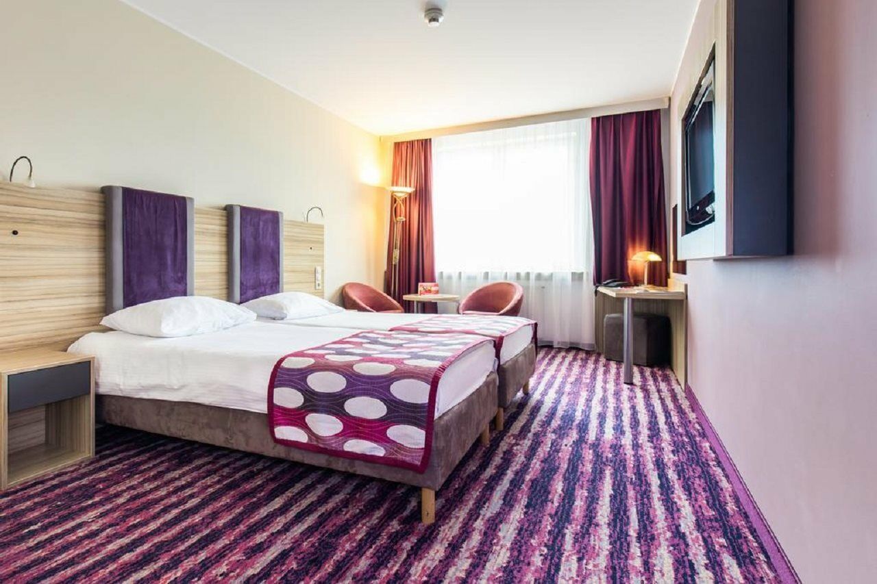 Galaxy 4* Krakau