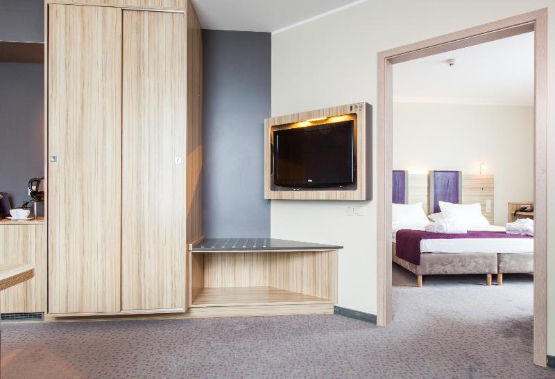 Galaxy Hotel 4*